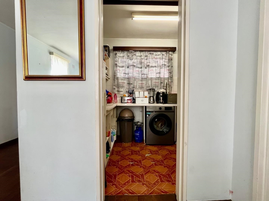 1 Bedroom Property for Sale in Wynberg Western Cape